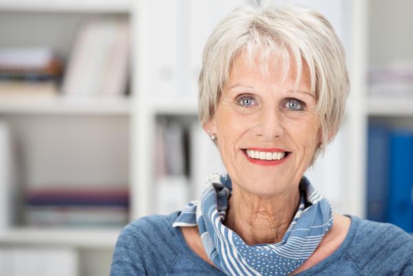 Clinica Dental Mediterrani | 5 mitos de los implantes dentales